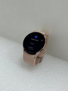 SAMSUNG GALAXY WATCH 4 4G SMARTWATCH IN PINK GOLD: MODEL NO SM-R865F (WITH CHARGER CABLE) [JPTM113971] THIS PRODUCT IS FULLY FUNCTIONAL AND IS PART OF OUR PREMIUM TECH AND ELECTRONICS RANGE