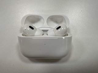 APPLE AIRPODS PRO (2ND GENERATION) EARPHONES (ORIGINAL RRP - £229) IN WHITE: MODEL NO A3047 A3048 A2968 (WITH BOX, CHARGING CASE & EAR COVERS) [JPTM112996] THIS PRODUCT IS FULLY FUNCTIONAL AND IS PAR
