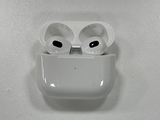 APPLE AIRPODS (3RD GENERATION) EARBUDS (ORIGINAL RRP - £169) IN WHITE: MODEL NO A2565 A2564 A2897 (WITH BOX & CHARGE CABLE) [JPTM113032] THIS PRODUCT IS FULLY FUNCTIONAL AND IS PART OF OUR PREMIUM TE