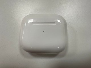APPLE AIRPODS (3RD GENERATION) EARBUDS IN WHITE: MODEL NO A2565 A2564 A2566 (WITH BOX & CABLE) [JPTM113016] THIS PRODUCT IS FULLY FUNCTIONAL AND IS PART OF OUR PREMIUM TECH AND ELECTRONICS RANGE