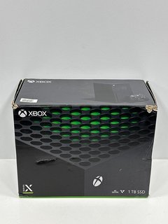 MICROSOFT XBOX SERIES X 1TB GAMES CONSOLE IN BLACK: MODEL NO 1882 (WITH BOX & ALL ACCESSORIES) [JPTM113919] THIS PRODUCT IS FULLY FUNCTIONAL AND IS PART OF OUR PREMIUM TECH AND ELECTRONICS RANGE