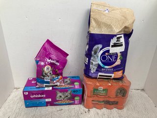 QTY OF ASSORTED PET FOOD ITEMS TO INCLUDE WHISKAS 1.9KG DRY CAT FOOD IN TUNA FLAVOUR - BBE: 26.07.2025: LOCATION - C5