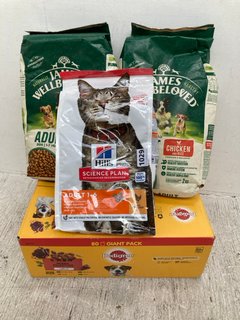QTY OF ASSORTED PET FOOD ITEMS TO INCLUDE HILLS 1.5KG SCIENCE PLAN DRY CAT FOOD IN CHICKEN FLAVOUR - BBE: 03.2025: LOCATION - C4