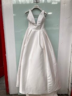 NICOLE MILANO LAURETTA MIKADO PEARLS PLUNGING V-NECK CUT IN BACK WEDDING DRESS IN OFF WHITE - UK 10 - RRP £2,125.00: LOCATION - A0