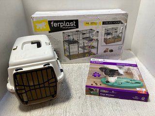 3 X PETS ITEMS TO INCLUDE FERPLAST HAMSTER AND MICE MODULAR HOME AND OUTWARD HOUND DOG WORKER FOOD TRAY: LOCATION - A1