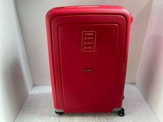 LARGE SAMSONITE SUITCASE IN RED: LOCATION - A3