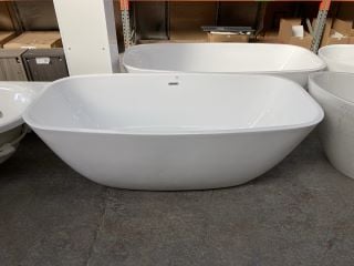 1800 X 900MM MODERN TWIN SKINNED DOUBLE ENDED FREESTANDING BATH WITH CHROME INTEGRAL WHITE SPRUNG WASTE & OVERFLOW - RRP £1685: LOCATION - C2