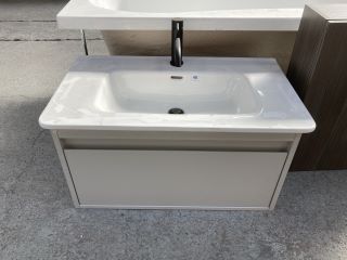 (COLLECTION ONLY) WALL HUNG 1 DRAWER SINK UNIT IN GREY MIST WITH A 810 X 470MM 1TH CERAMIC BASIN COMPLETE WITH A BLACK MONO BASIN MIXER TAP & SPRUNG WASTE - RRP £790: LOCATION - C3