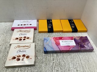 QTY OF ASSORTED CONFECTIONERY TO INCLUDE BOX OF MARTINS CHOCOLATIER 'FOR MUM' HANDMADE CHOCOLATES(SEALED) - BBE 01.2025: LOCATION - F4