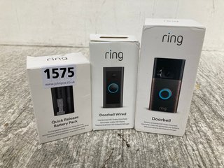 3 X ASSORTED RING DOORBELL ITEMS TO INCLUDE RING DOORBELL - COMBINED RRP £230: LOCATION - E17