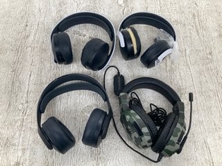 4 X ASSORTED WIRELESS & WIRED HEADPHONES TO INCLUDE PLAYSTATION 5 WIRELESS HEADPHONES: LOCATION - E17