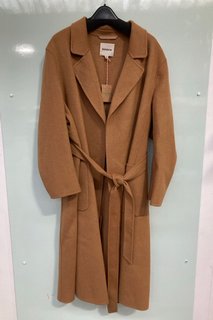 BODEN BRISTOL WOOL-BLEND COAT IN CAMEL - SIZE UK22R - RRP £220: LOCATION - BOOTH