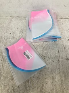 QTY OF SET OF 2 SWIMMING CAPS IN MULTI COLOURS: LOCATION - H8