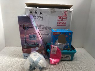 QTY OF ASSORTED CHILDRENS ITEMS TO INCLUDE SMOBY DISNEY FROZEN SCOOTER: LOCATION - G8