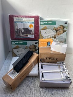QTY OF ASSORTED HOUSEHOLD ITEMS TO INCLUDE 2 X SINGLE ELECTRIC BLANKETS: LOCATION - F17