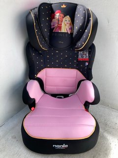 NANIA BELINE PRINCESS CAR SEAT IN BLACK & PINK: LOCATION - F11
