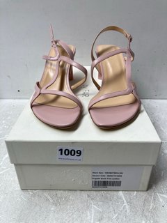PAIR OF BRIGETTE BLUSH PINK LEATHER HEEL SIZE: UK 6 - RRP £315: LOCATION - BR2