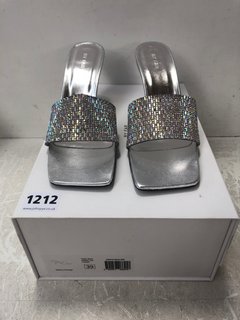 PAIR OF DYLAN LADIES SILVER LEATHER AND CRYSTAL HEELS SIZE: UK 6 - RRP £369: LOCATION - BR5