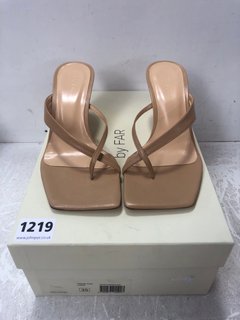 PAIR OF THERESA LADIES NUDE LEATHER HEELS SIZE: UK 2 - RRP £315: LOCATION - BR5