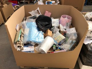 PALLET OF ASSORTED ITEMS TO INCLUDE LED DESK LAMP AND ASHLEY HOUSEWARES FOLDING STEP IN RED AND BLACK (PLEASE NOTE: 18+YEARS ONLY. ID MAY BE REQUIRED): LOCATION - B7 (KERBSIDE PALLET DELIVERY)