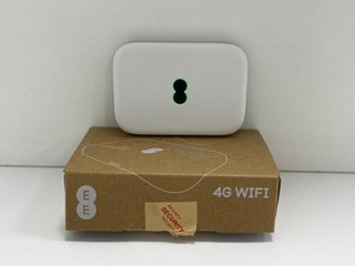 EE 4G WIFI PORTABLE WIFI: MODEL NO EE72E (WITH BOX, CHARGER CABLE, BATTERY & MANUAL) [JPTM110677]
