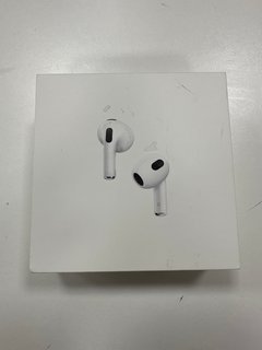 APPLE AIRPODS (3RD GENERATION) EARBUDS (ORIGINAL RRP - £169) IN WHITE: MODEL NO A2565 A2564 A2897 (WITH BOX & CHARGER CABLE) [JPTM112828]