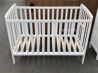JOHN LEWIS & PARTNERS ELEMENTARY COT BED IN WHITE - RRP £155: LOCATION - A5