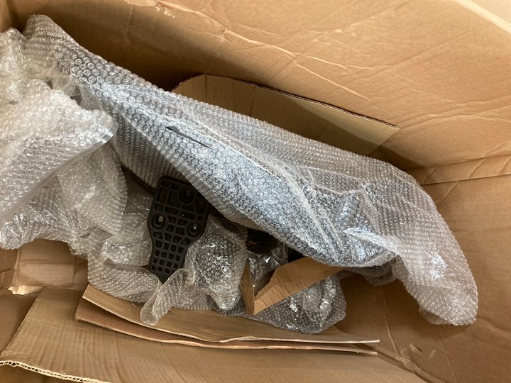 John Pye Auctions JOHN LEWIS & PARTNERS ISAAC ERGONOMIC OFFICE CHAIR