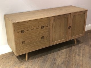 HOLCOT LARGE 2 DOOR 3 DRAWER SIDEBOARD IN GREY WASHED ASH FINISH - RRP £1099: LOCATION - C3