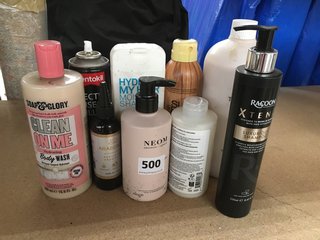 (COLLECTION ONLY) QTY OF ASSORTED BEAUTY ITEMS TO INCLUDE SOAP & GLORY CLEAN ME BODY WASH & RACOON XTEND LUXURIOUS SHAMPOO: LOCATION - BR8