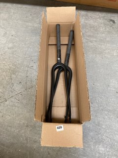 2 X ISLABIKES CARBON STYLE BIKE FORKS: LOCATION - BR3