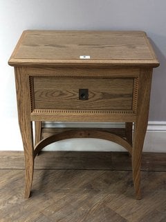 GIBSON LAMP SIDE TABLE IN GREY WASHED FINISH - RRP £315: LOCATION - C2
