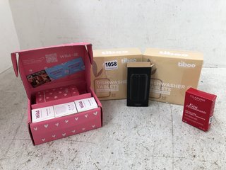QTY OF ASSORTED ITEMS TO INCLUDE CLARINS TREATMENT FRAGRANCE 30ML: LOCATION - G9