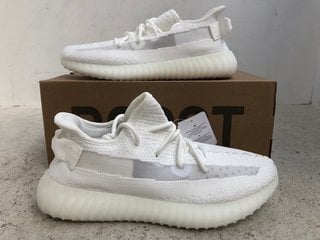 YEEZY BOOST 350 V2 TRAINERS IN WHITE ANGEL SIZE: 7.5 RRP - £267: LOCATION - E1*