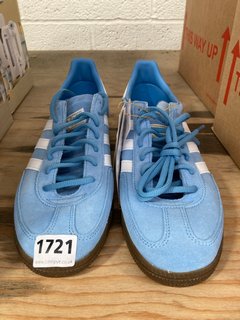 ADIDAS MENS GAZELLE SUEDE TRAINERS IN LIGHT BLUE SIZE: 10.5: LOCATION - H14