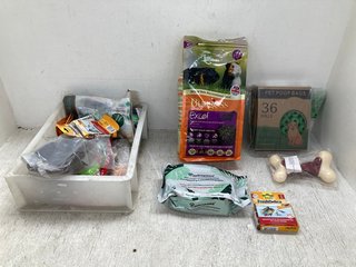 QTY OF ASSORTED PET ITEMS TO INCLUDE ECO FRIENDLY 36 ROLL DOG POOP BAGS: LOCATION - E14