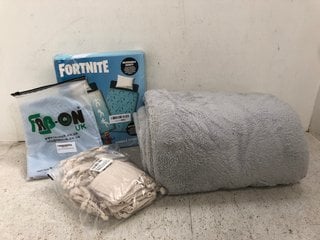 QTY OF ASSORTED ITEMS TO INCLUDE FORTNITE CHILDREN'S SINGLE DUVET SET IN BLUE: LOCATION - E15