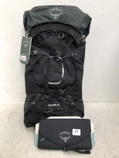 OSPREY LONDON AETHER 65L BACKPACK IN BLACK TO INCLUDE OSPREY LONDON ULTRA LIGHT ROLL ORGANISER BAG IN BLACK RRP - £305: LOCATION - E1