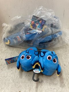 QTY OF FINDING NEMO STOMPERS 3+ AGE: LOCATION - AR6