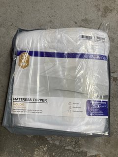 BEDBRIC MATTRESS TOPPER WITH ELASTIC STRAPS 135 X 190: LOCATION - BR19