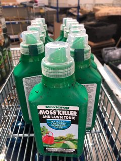 (COLLECTION ONLY) QTY OF MAXICROP MOSS KILLER & LAWN TONIC: LOCATION - R8