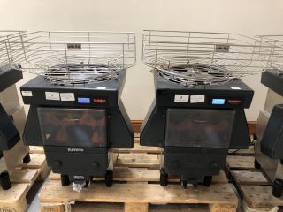 2 X ZUMMO Z40 NATURE ORANGE JUICE MACHINES: MODEL NO Z40A-N-LD (UNITS ONLY): LOCATION - B1 (KERBSIDE PALLET DELIVERY)