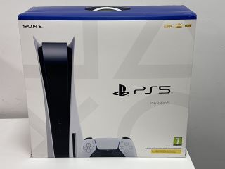 SONY PLAYSTATION 5 DISC EDITION 825 GB GAMES CONSOLE (ORIGINAL RRP - £579) IN WHITE: MODEL NO CFI-1216A (WITH BOX & ALL ACCESSORIES, TO INCLUDE 2 X CHECKED & VALID £50 PLAYSTATION GIFT CARDS- MINOR C