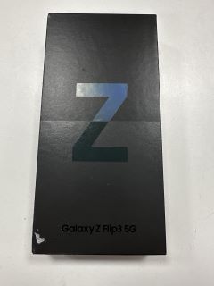 SAMSUNG GALAXY Z FLIP 3 5G 256GB SMARTPHONE IN PHANTOM BLACK: MODEL NO SM-F711B (WITH BOX & CHARGE CABLE, PHONE SHOWS SIGNS OF COSMETIC DAMAGE) [JPTM114315]. THIS PRODUCT IS FULLY FUNCTIONAL AND IS P
