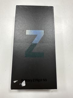 SAMSUNG GALAXY Z FLIP 3 5G 256GB SMARTPHONE IN PHANTOM BLACK: MODEL NO SM-F711B (WITH BOX & CHARGE CABLE, PHONE SHOWS SIGNS OF COSMETIC DAMAGE) [JPTM114358]. THIS PRODUCT IS FULLY FUNCTIONAL AND IS P