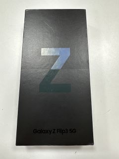 SAMSUNG GALAXY Z FLIP 3 5G 256GB SMARTPHONE IN PHANTOM BLACK: MODEL NO SM-F711B (WITH BOX & CHARGE CABLE, PHONE SHOWS SIGNS OF COSMETIC DAMAGE) [JPTM114514]. THIS PRODUCT IS FULLY FUNCTIONAL AND IS P