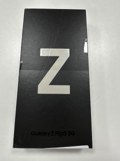 SAMSUNG GALAXY Z FLIP 3 5G 256GB SMARTPHONE IN PHANTOM BLACK: MODEL NO SM-F711B (WITH BOX & CHARGE CABLE, PHONE SHOWS SIGNS OF COSMETIC DAMAGE) [JPTM114569]. THIS PRODUCT IS FULLY FUNCTIONAL AND IS P