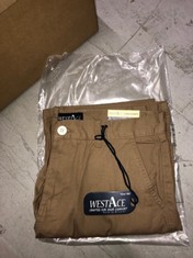 QTY OF CLOTHING TO INCLUDE MENS CARGO TROUSERS NAVY BLUE SIZE 34/32: LOCATION - B
