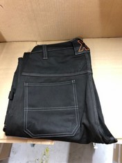 QTY OF CLOTHING TO INCLUDE SPARX WORKWEAR TROUSERS 34/31 BLACK: LOCATION - B