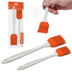 58 X M KITCHEN WORLD BASTING BRUSH FOR COOKING - SET OF 2 LARGE AND SMALL SILICONE PASTRY BRUSHES FOR BAKING, OIL AND BBQ SPREADING - KITCHEN UTENSILS - TOTAL RRP £144: LOCATION - B